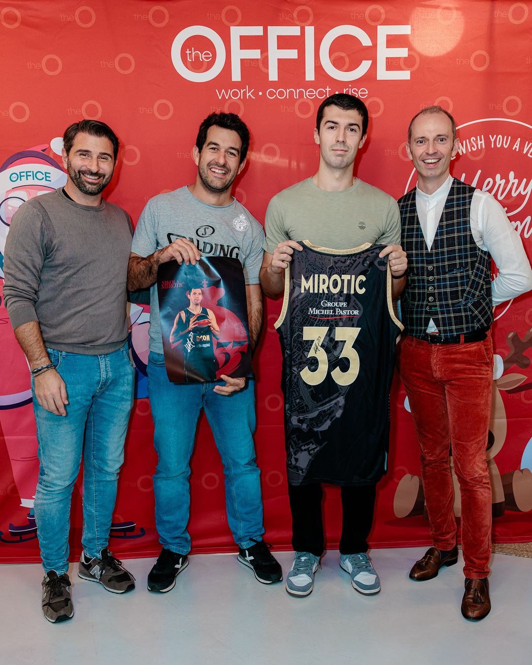 PHOTO-2025-12-23-17-41-17 16